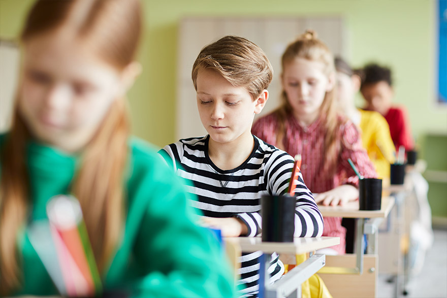 Schüler bei einer Schulprüfung